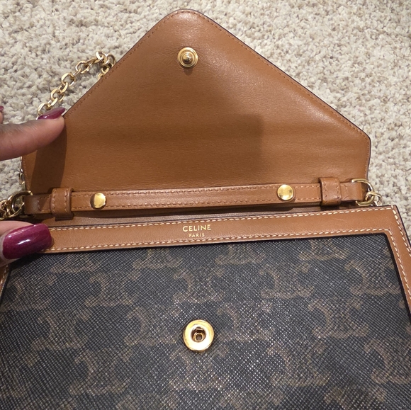 Celine Margo chain wallet in Triomphe canvas and calfskin leather. - Picture 6 of 6